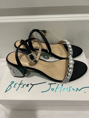 Betsey Johnson Tina Black Pearl & Crystal Strap Block Heels Size 8.5